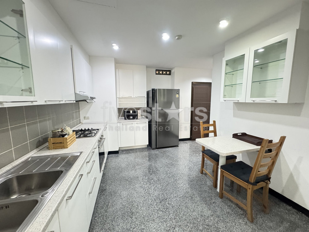Grand appartement de 3 chambres près du BTS Phrom Phong, photo 17