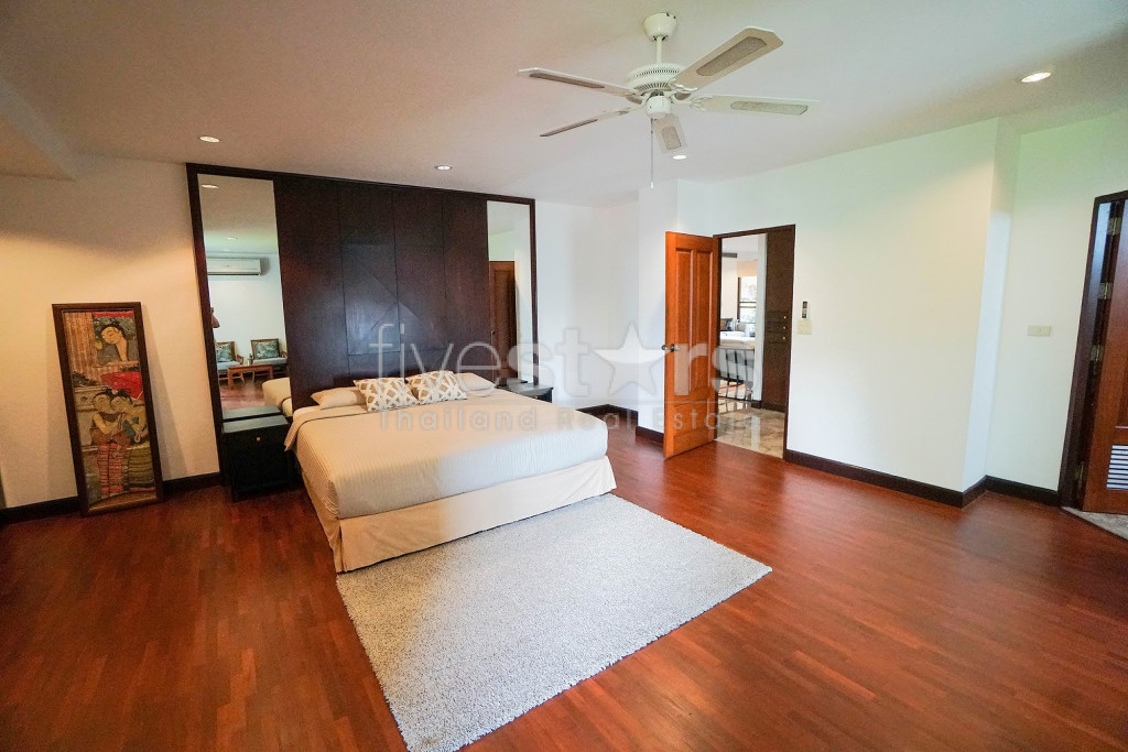 Grand appartement de 3 chambres près du BTS Phrom Phong, photo 8