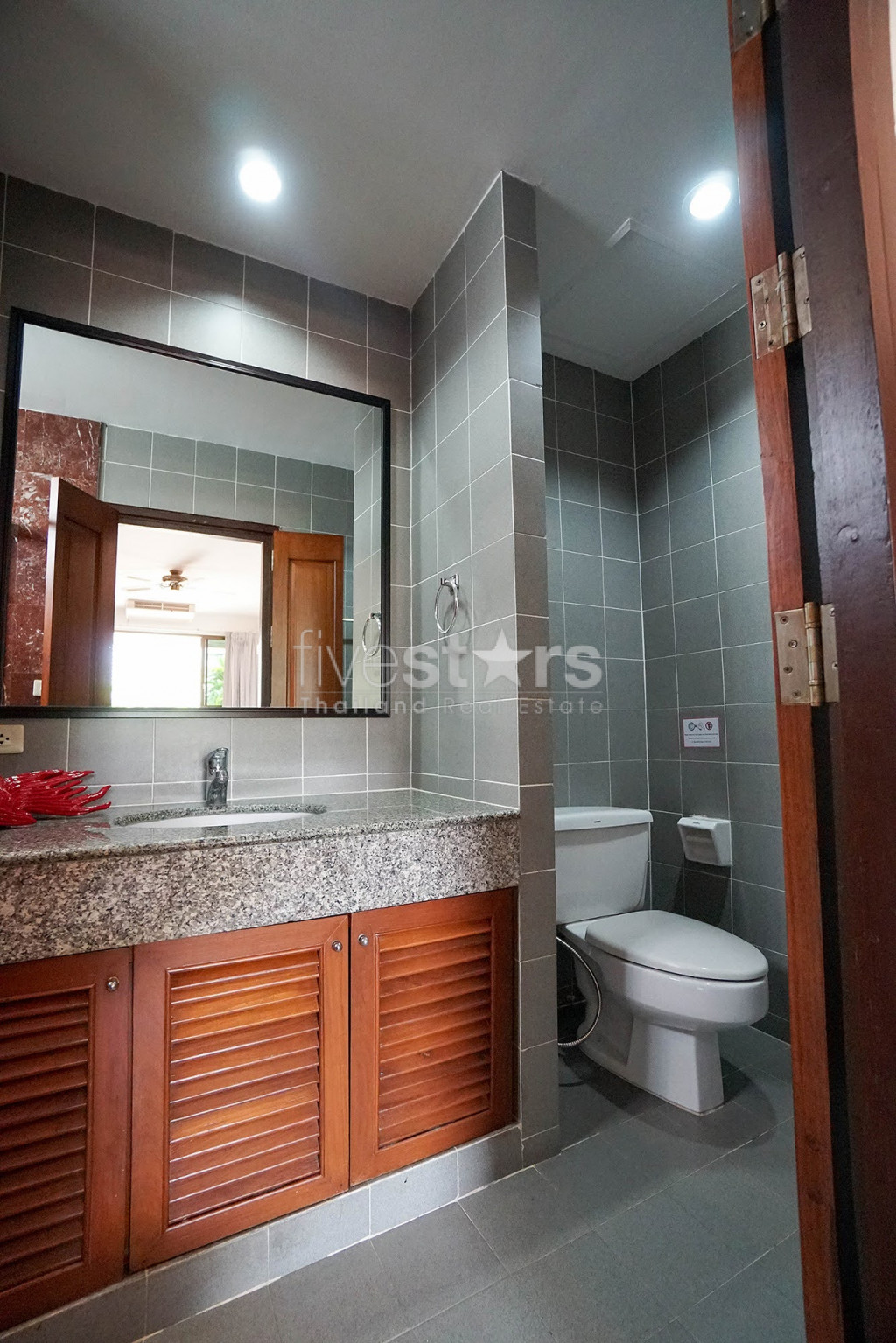 Grand appartement de 3 chambres près du BTS Phrom Phong, photo 13