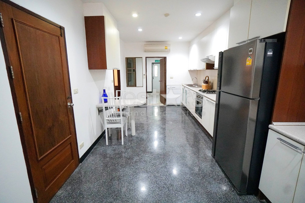 Grand appartement de 3 chambres près du BTS Phrom Phong, photo 15