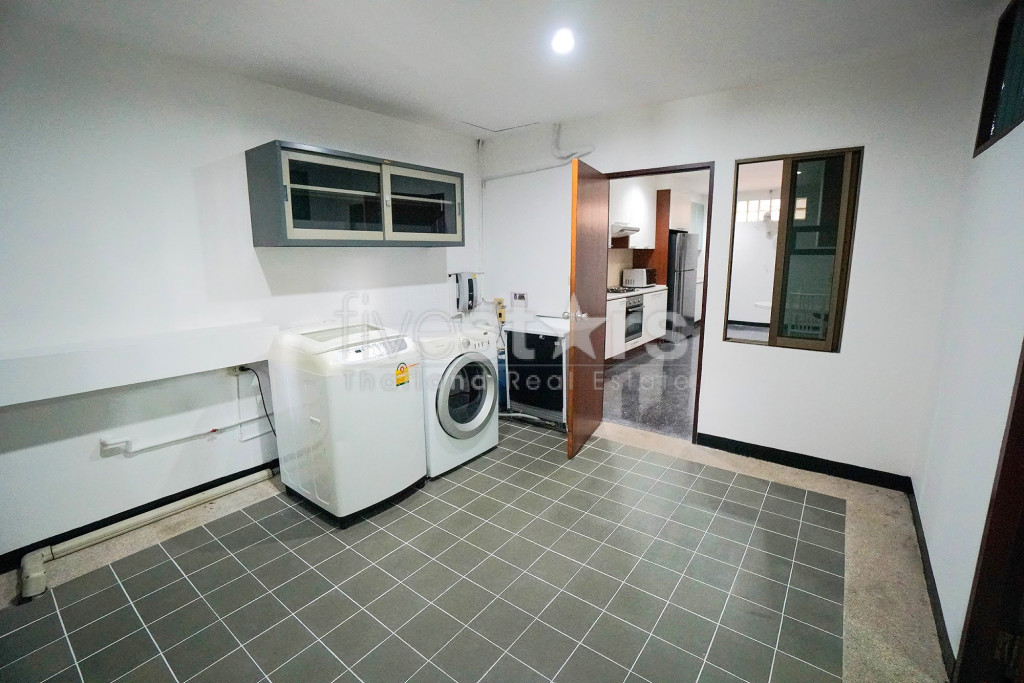 Grand appartement de 3 chambres près du BTS Phrom Phong, photo 17