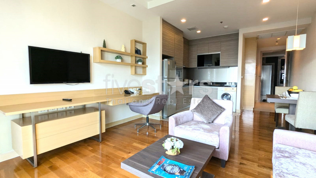 Grand appartement de 1 chambre à louer à Phrom Phong, Sukhumvit