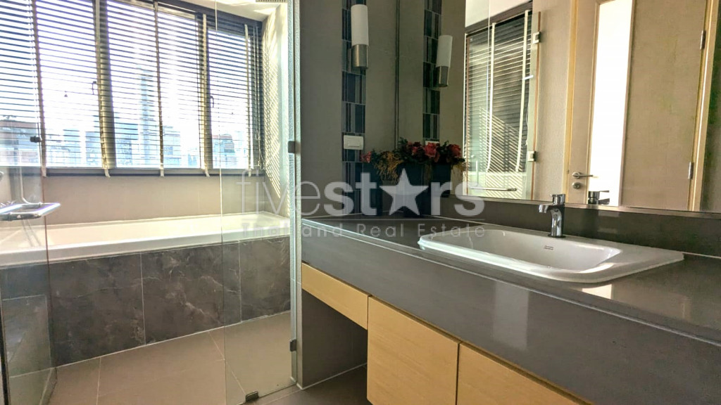 Grand appartement de 1 chambre à louer à Phrom Phong, Sukhumvit, photo 11