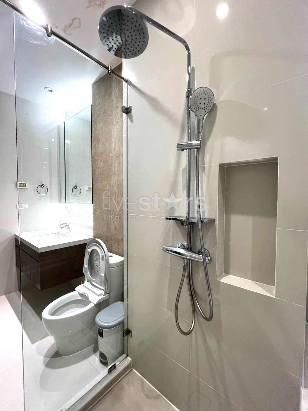 Grand Appartement 1 Chambre à Louer à Phrom Phong, Sukhumvit 24, photo 12