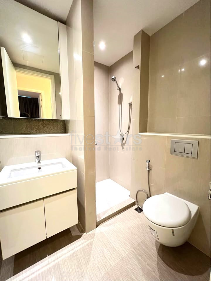 Appartement de 2 chambres à louer près du BTS Phrom Phong, photo 8