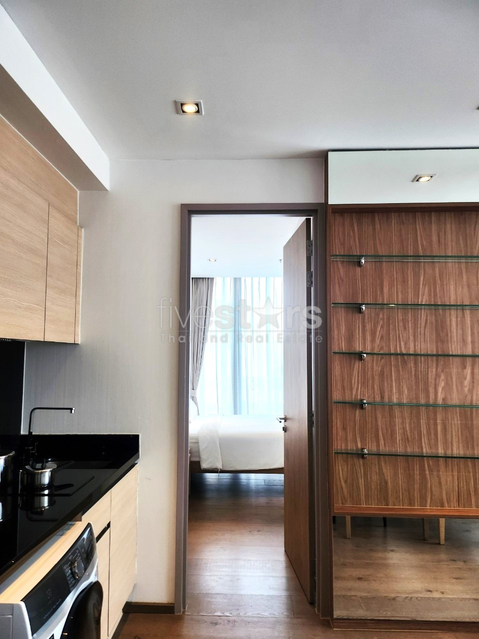 Appartement moderne de 2 chambres à louer à Phrom Phong, photo 9
