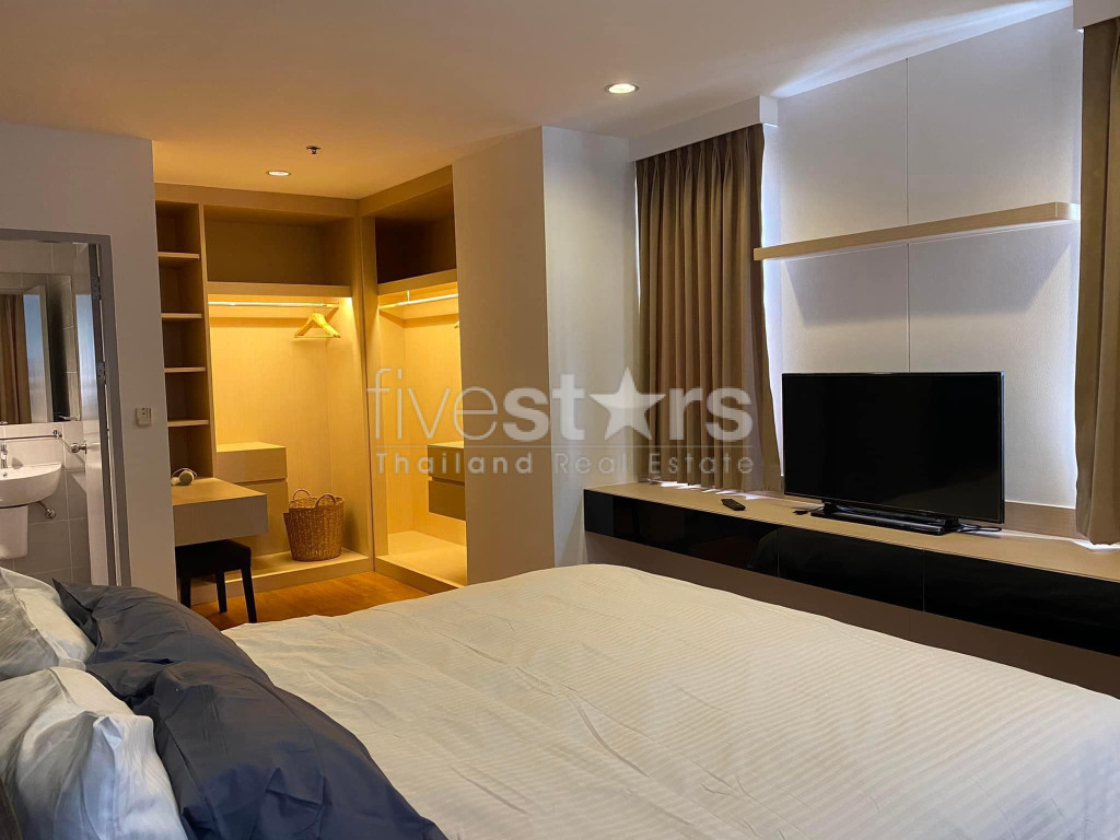 Grand appartement 2 chambres à louer à Sukhumvit 26 (Phrom Phong), photo 11