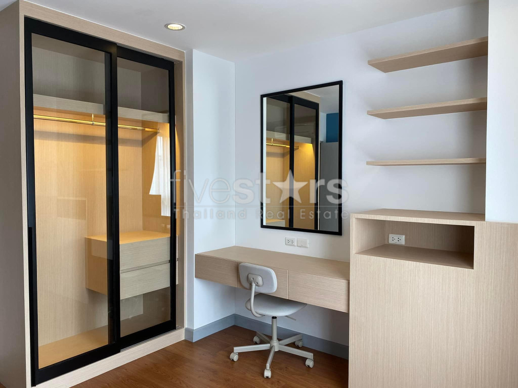 Grand appartement 2 chambres à louer à Sukhumvit 26 (Phrom Phong), photo 12