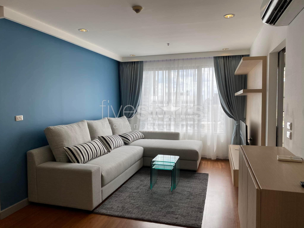 Grand appartement 2 chambres à louer à Sukhumvit 26 (Phrom Phong)