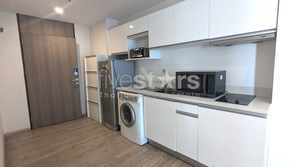 Grand appartement de 1 chambre à louer à 2 min du BTS Thonglor, photo 3