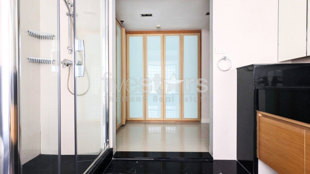 magnifique condo de 3 chambres en duplex avec piscine privée à proximité de Emporium, photo 13