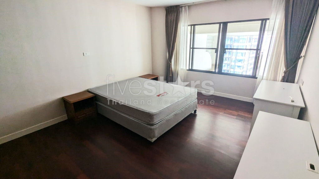 magnifique condo de 3 chambres en duplex avec piscine privée à proximité de Emporium, photo 16
