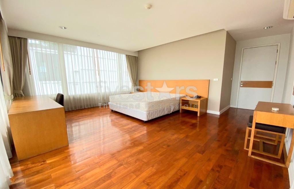Appartement de 3 chambres à louer à Sukhumvit près du BTS Phromphong, photo 4