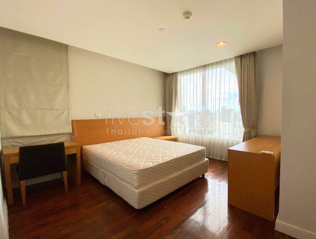 Appartement de 3 chambres à louer à Sukhumvit près du BTS Phromphong, photo 7