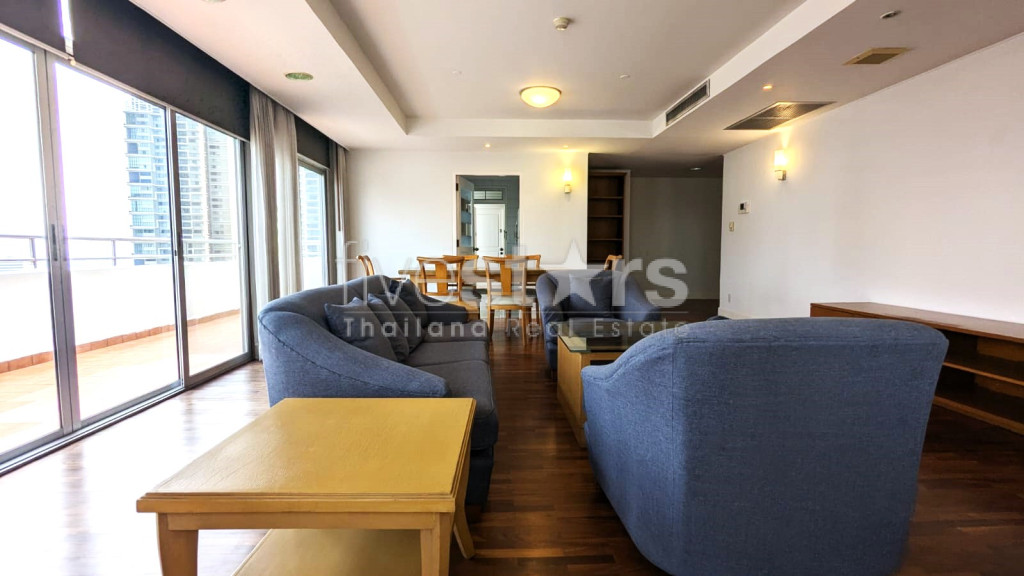 Appartement de 2 chambres à louer à Phrom Phong, proche du BTS