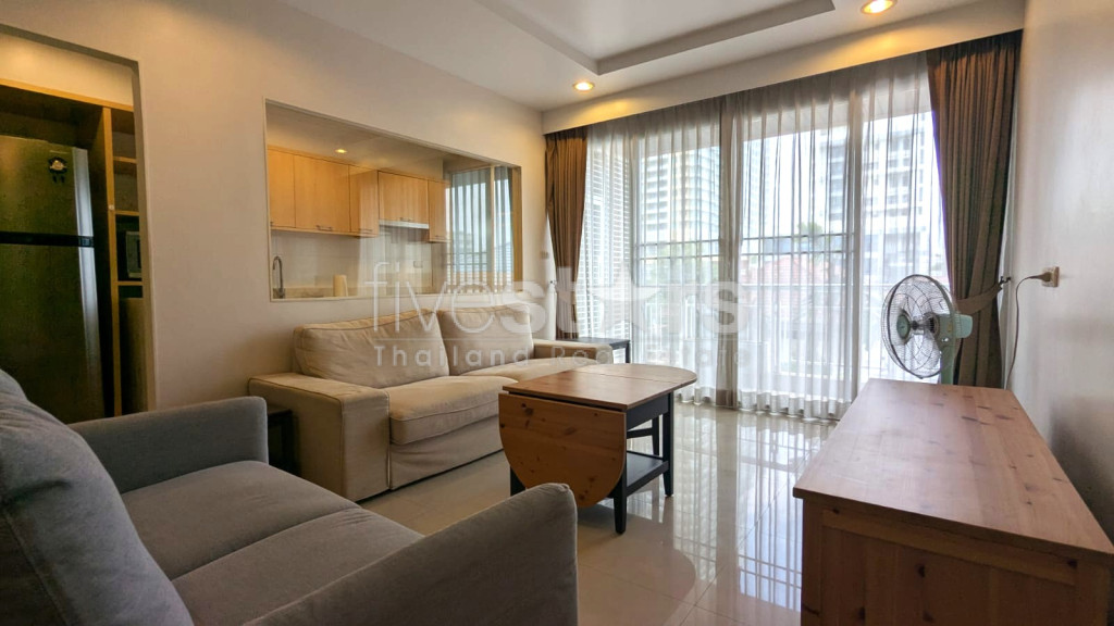 Appartement 2 chambres à louer dans une petite résidence calme à Phromphong