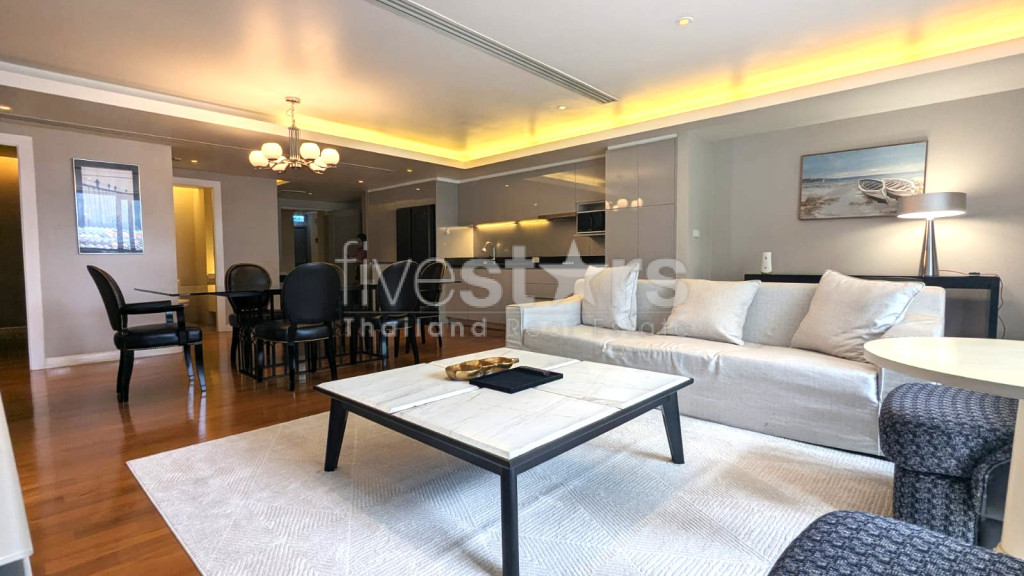 Appartement de 3 chambres moderne à louer à Thonglor, Bangkok
