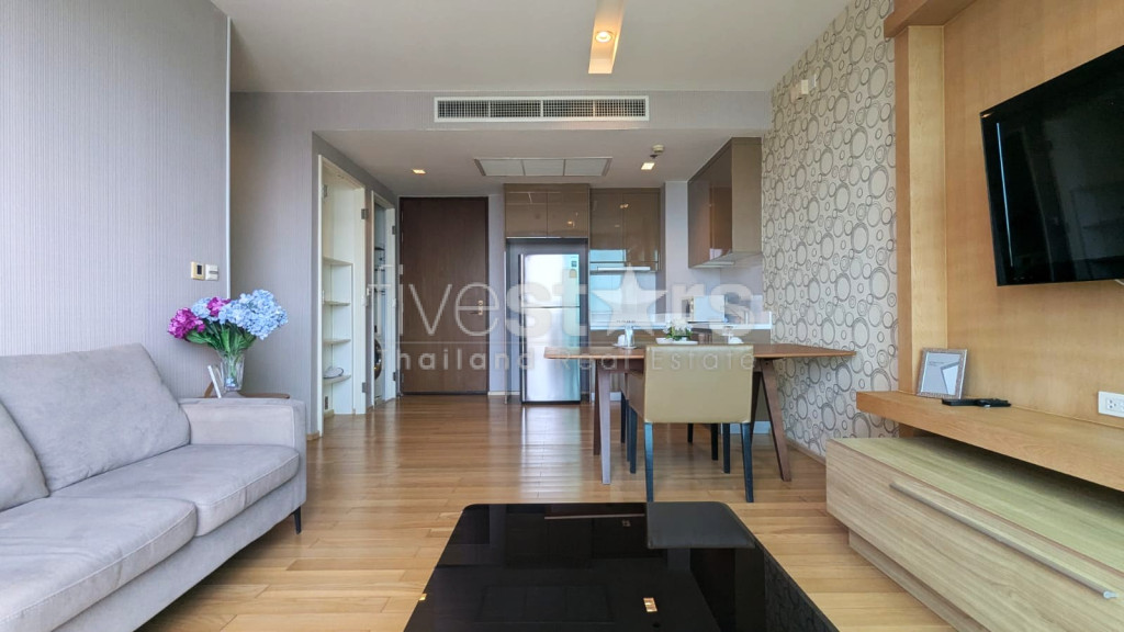 Appartement de 2 chambres à louer près du BTS Thonglor, photo 2