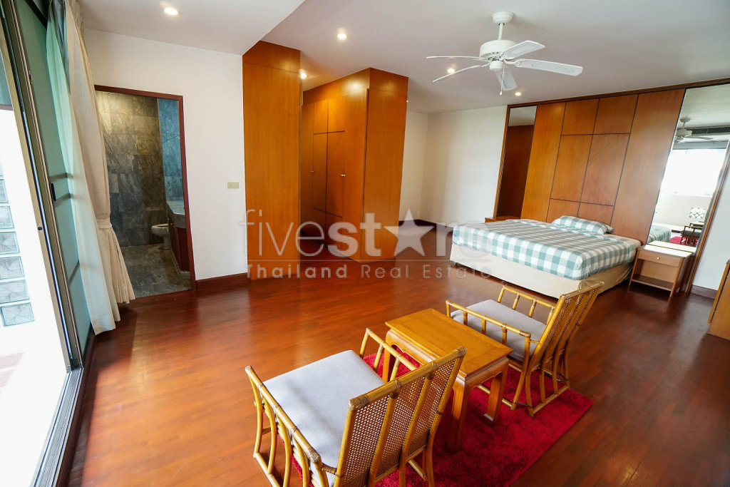 Grand appartement de 3 chambres près du BTS Phrom Phong, photo 8