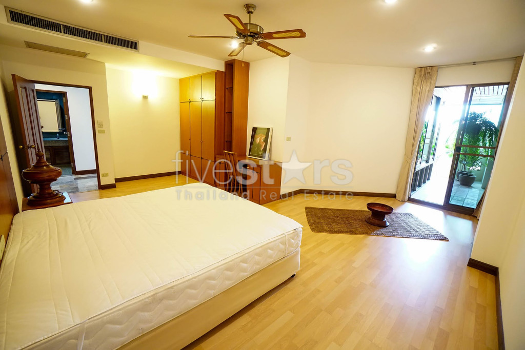 Grand appartement de 3 chambres près du BTS Phrom Phong, photo 13