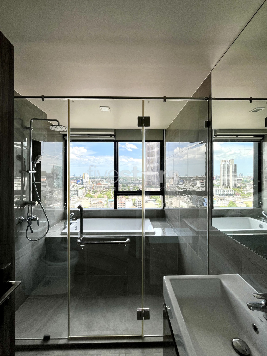 Appartement de standing de 1 chambre à louer près du BTS Thonglor, photo 9