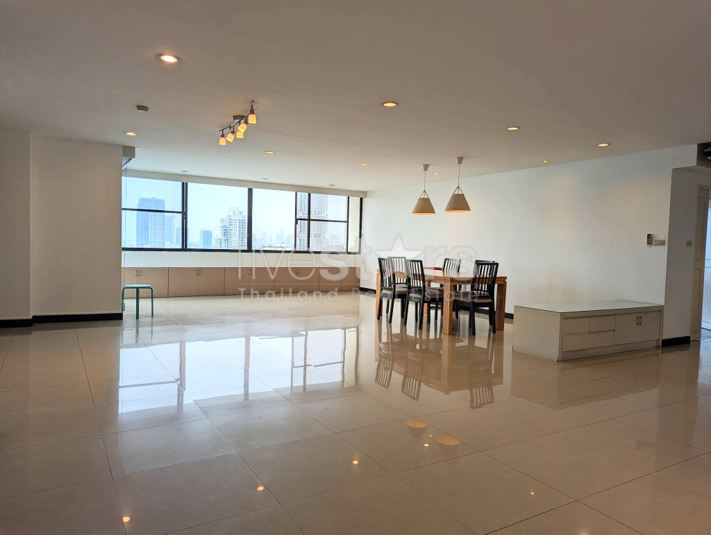 Appartement de 3 chambres à louer sur Sukhumvit 53, proche BTS Thonglor