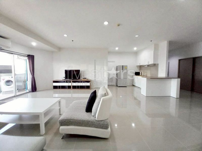 Appartement de 4 chambres à louer entre Phrom Phong et Thonglor, photo 2