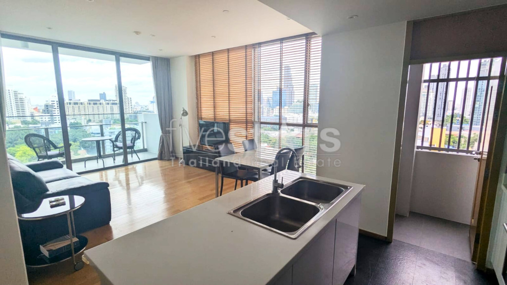 Condominium de 2 chambres à louer près du BTS Thonglor