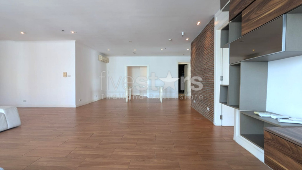 Appartement 3 chambres moderne quartier Phromphong, photo 2