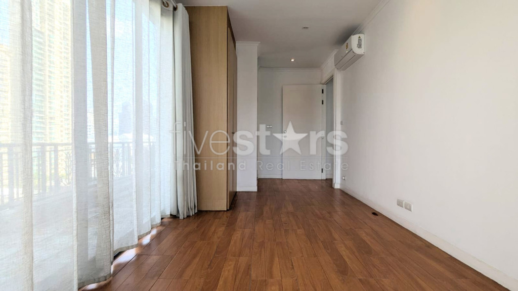 Appartement 3 chambres moderne quartier Phromphong, photo 13
