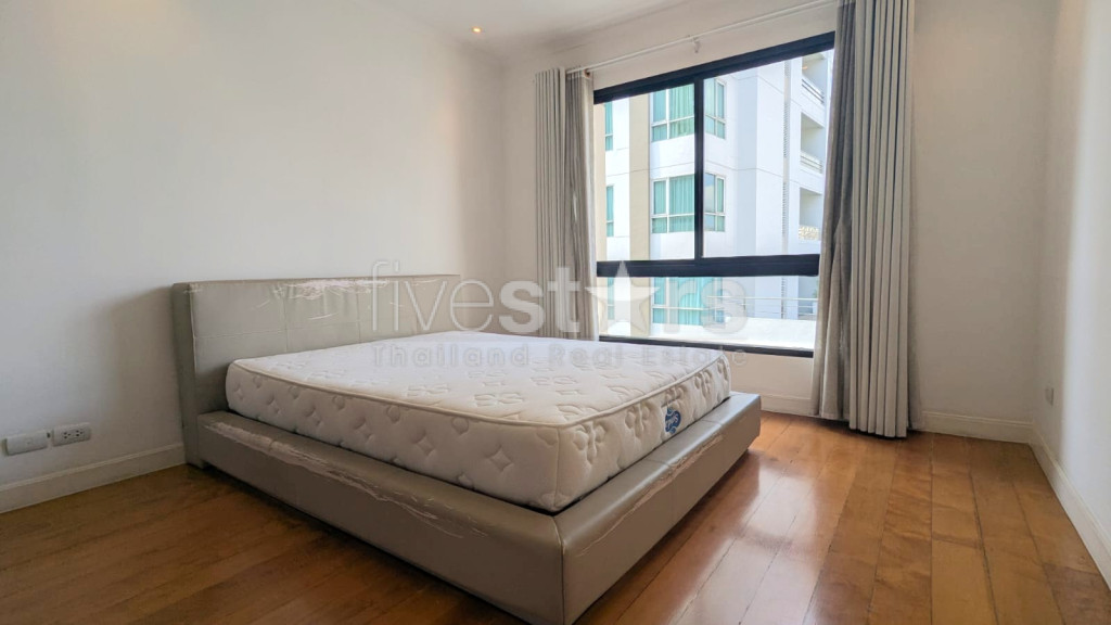 Appartement 3 chambres moderne quartier Phromphong, photo 12
