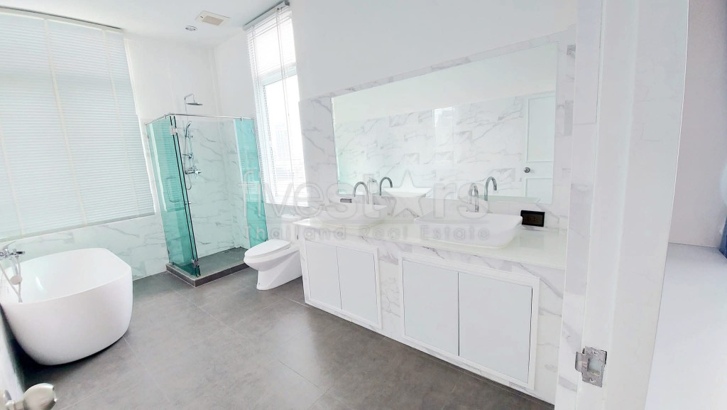 Grand appartement familial de 3 chambres à louer à Thonglor, photo 11
