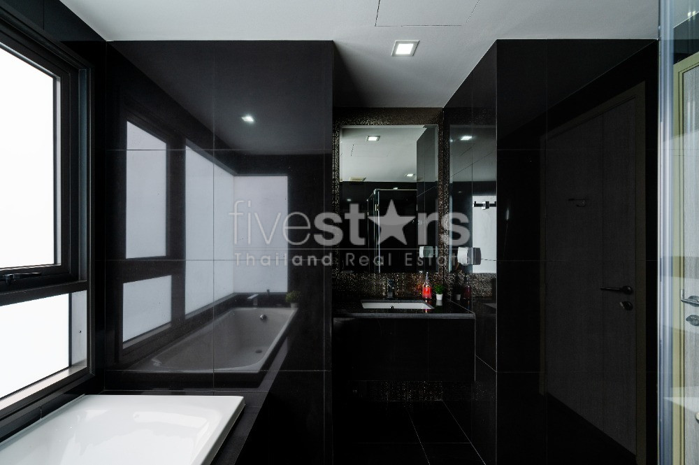 Appartement de 2 chambres à vendre près du BTS Thonglor, entièrement rénové, photo 14