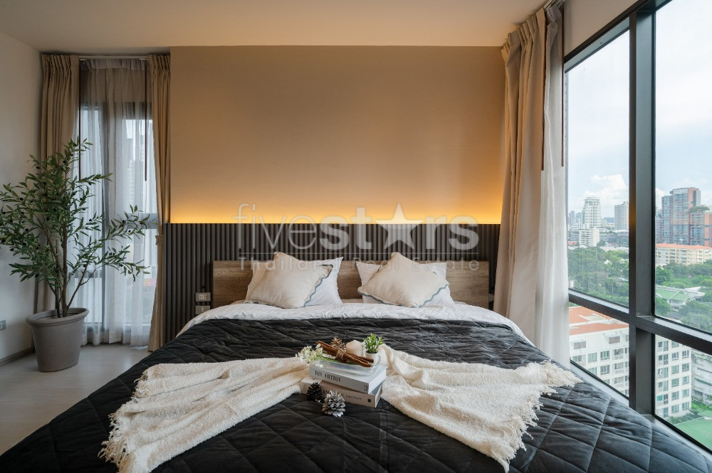 Appartement de 2 chambres à vendre près du BTS Thonglor, entièrement rénové, photo 11