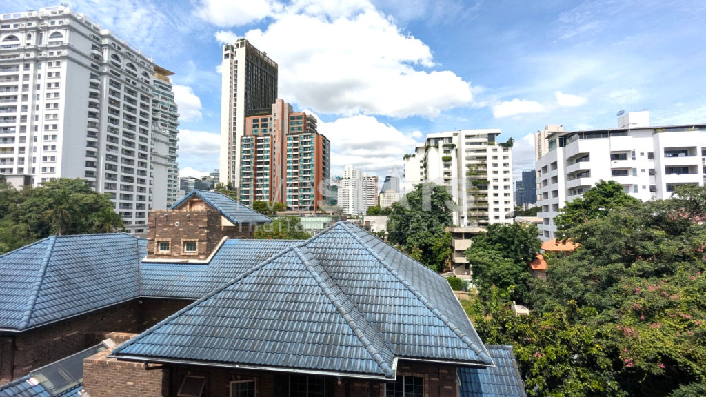 2-bedroom condo for sale on Phrom Phong, Sukhumvit 39, photo 13