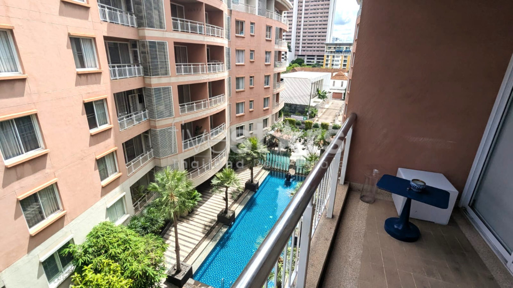 2-bedroom condo for sale on Phrom Phong, Sukhumvit 39, photo 14