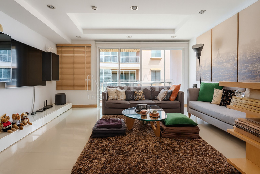 2-bedroom condo for sale on Phrom Phong, Sukhumvit 39, photo 2