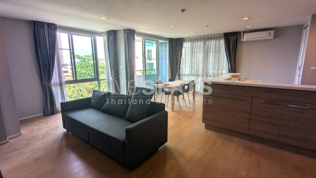 Appartement de 2 chambres spacieux à vendre à Thonglor, photo 2