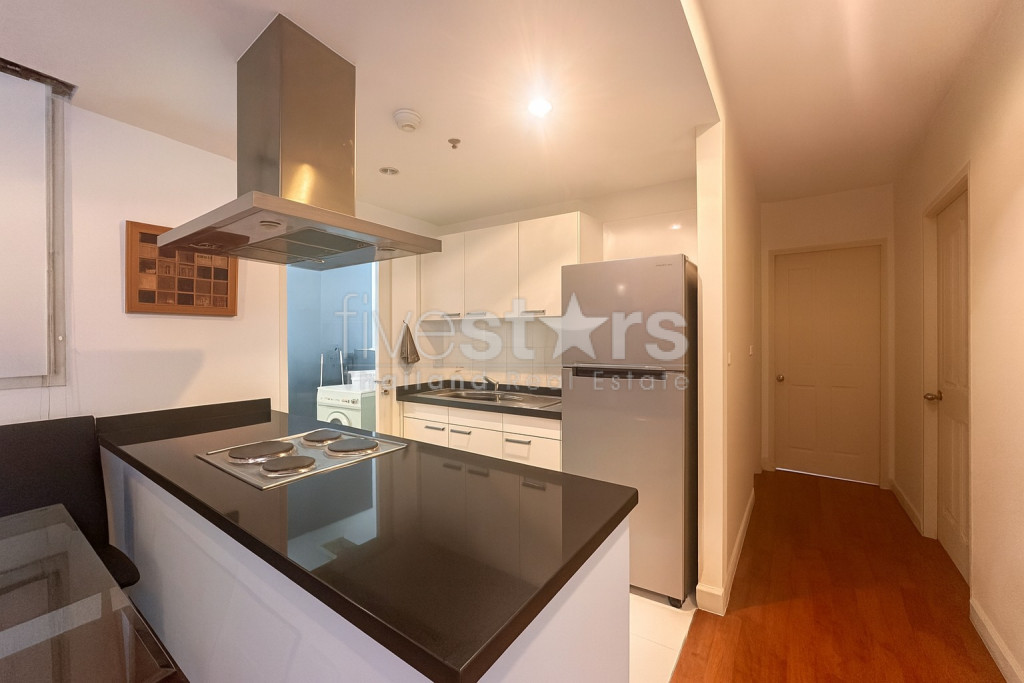 Appartement de 2 chambres spacieux à vendre quartier Phromphong, photo 5