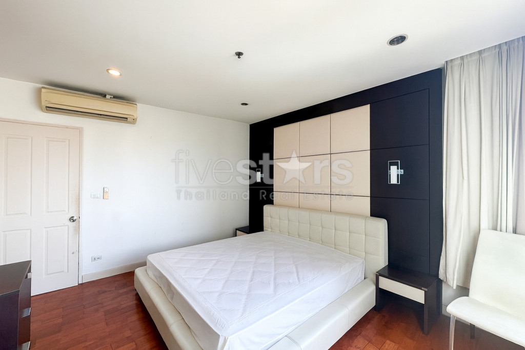 Appartement de 2 chambres spacieux à vendre quartier Phromphong, photo 9