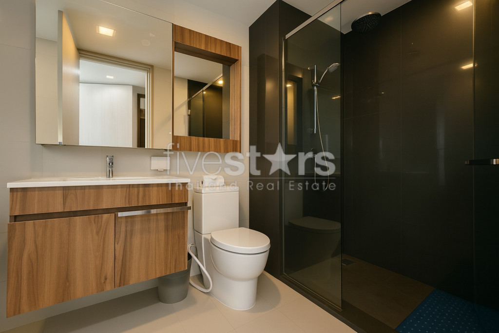 Appartement 2 chambres moderne à vendre quartier Phromphong, photo 10