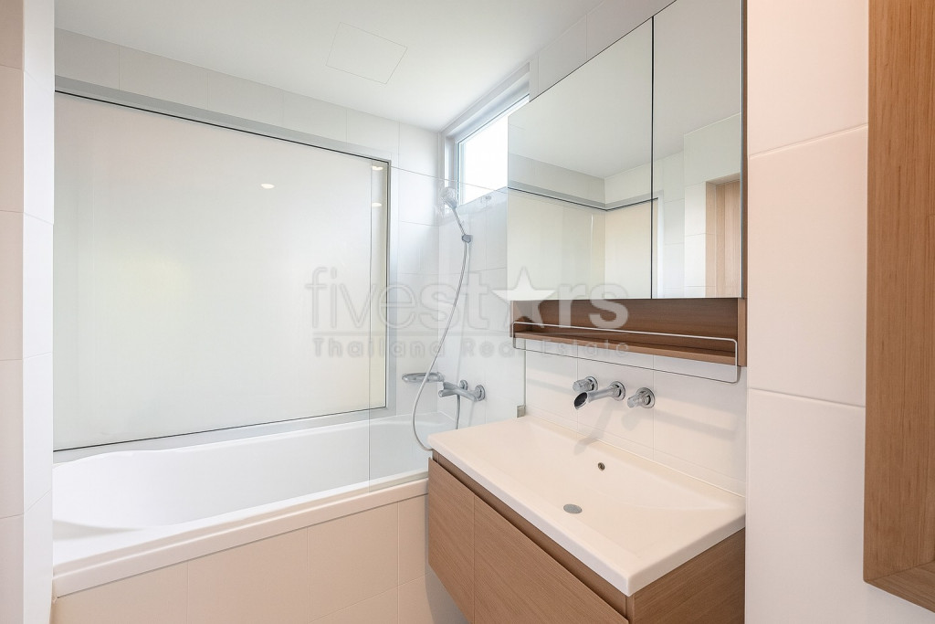 Appartement 2 chambres moderne proche BTS Phromphong, photo 8