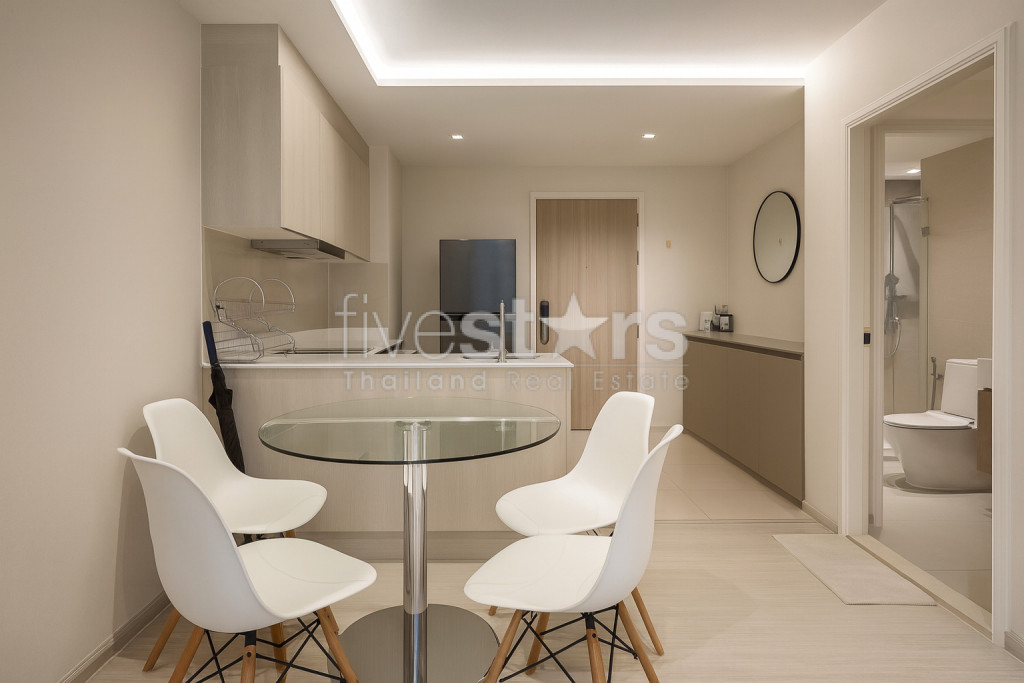 Appartement 2 chambres moderne à vendre proche BTS Thonglor, photo 4