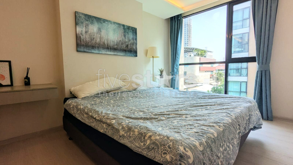 Appartement 2 chambres moderne à vendre proche BTS Thonglor, photo 5