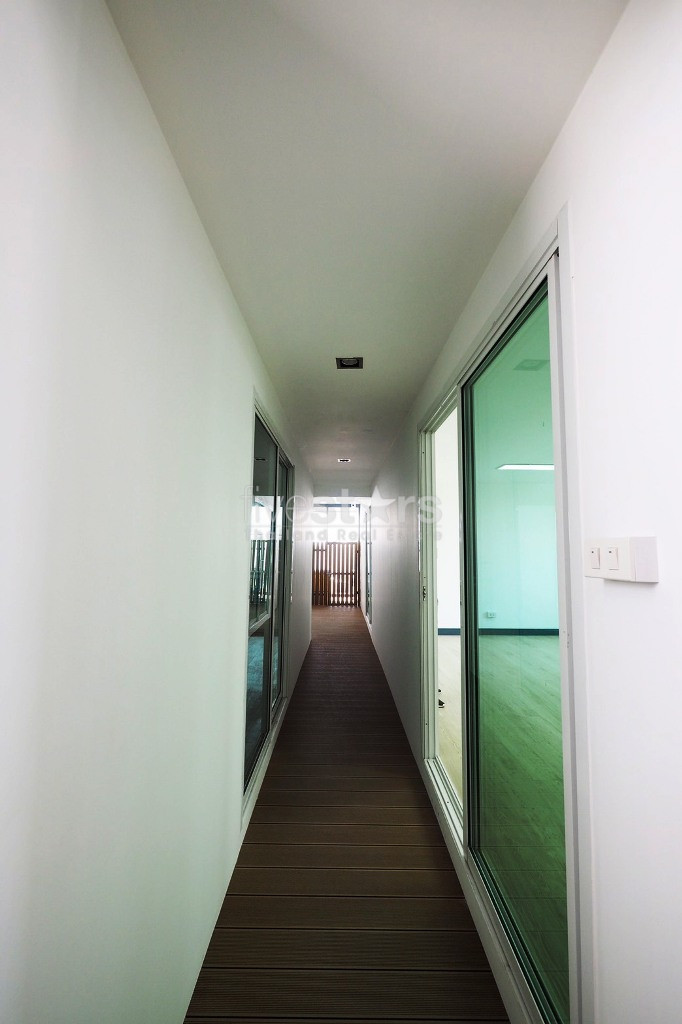 Bureaux à louer près du BTS Thonglor, photo 3