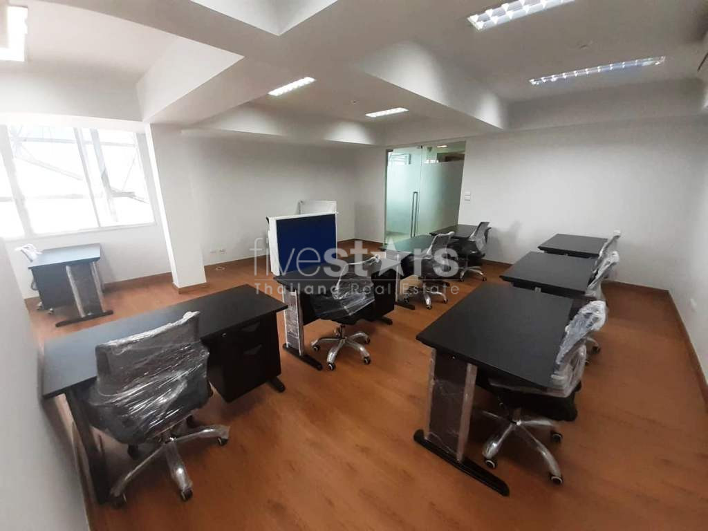 Bureaux à louer à Thonglor, photo 4