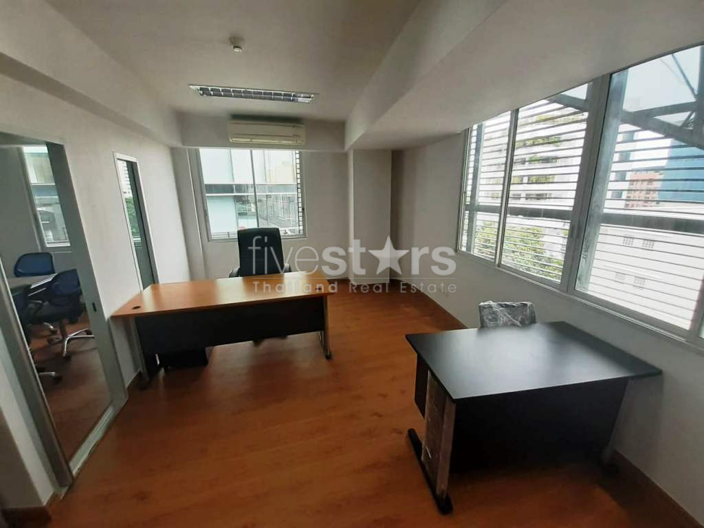 Bureaux à louer à Thonglor, photo 5