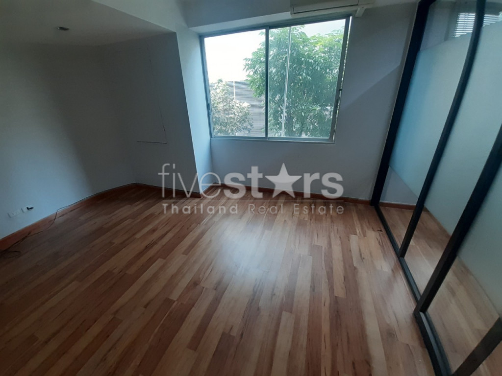 Office space for rent in Thonglor area, photo 9