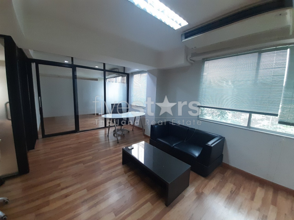 Office space for rent in Thonglor area, photo 5