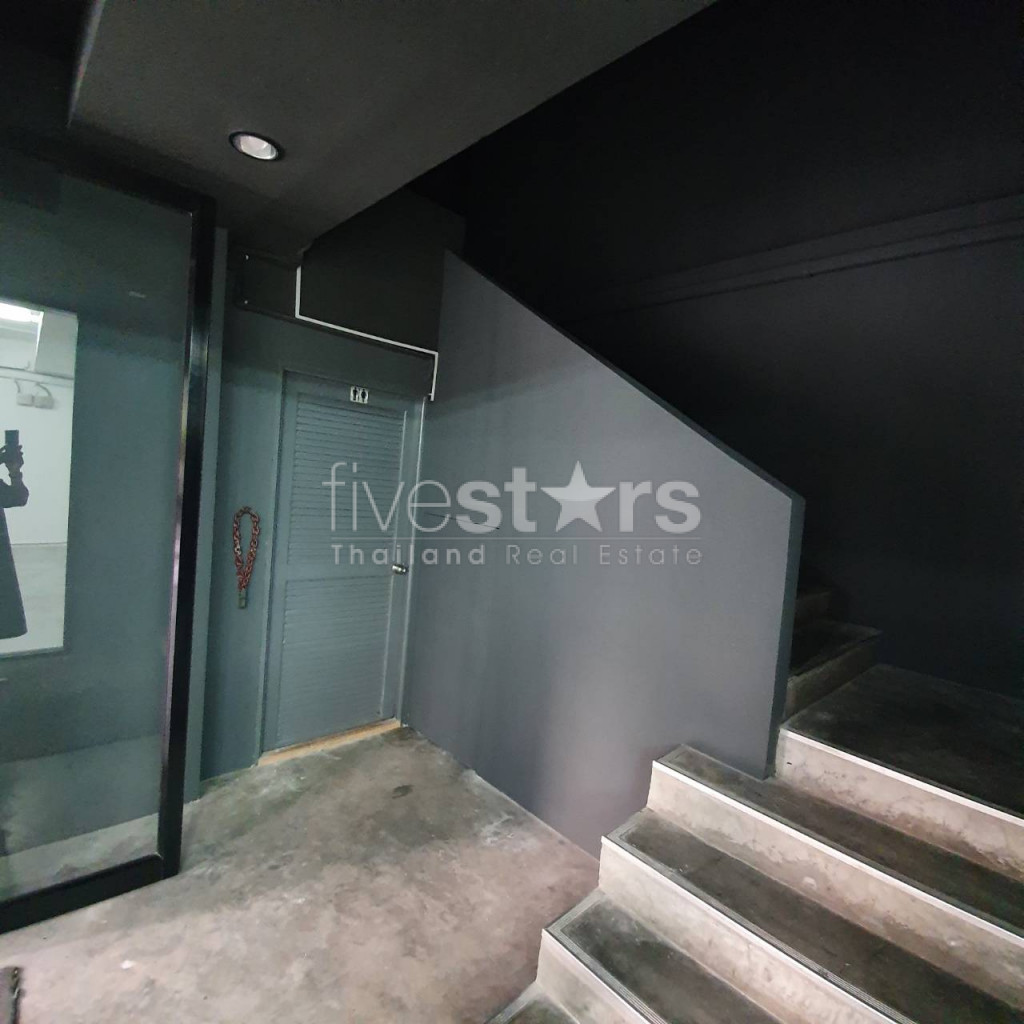 Office space for rent in Sukhumvit area near BTS Phromphong, photo 9